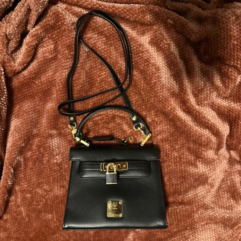 MCM Mini Heritage Satchel | Vintage | Black | Gold | Top Handle | Kelly - Picture 1 of 16